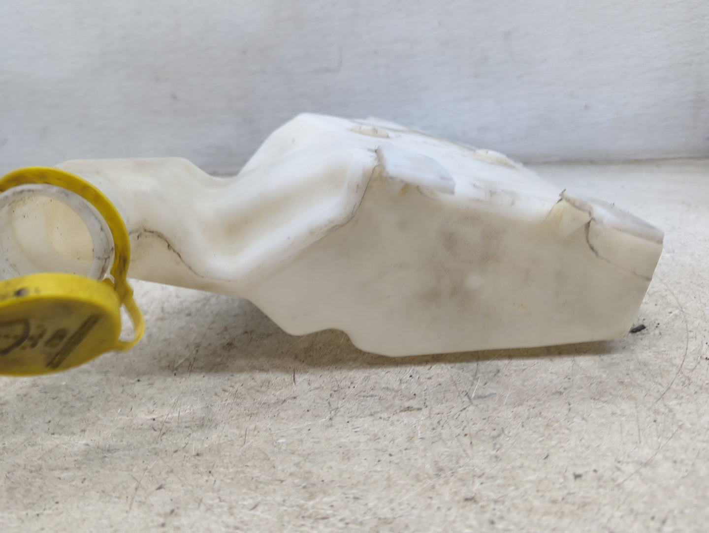 2000-2002 Dodge Ram 1500 Windshield Washer Fluid Reservoir Bottle Oem 1498750 - Oemusedautoparts1.com