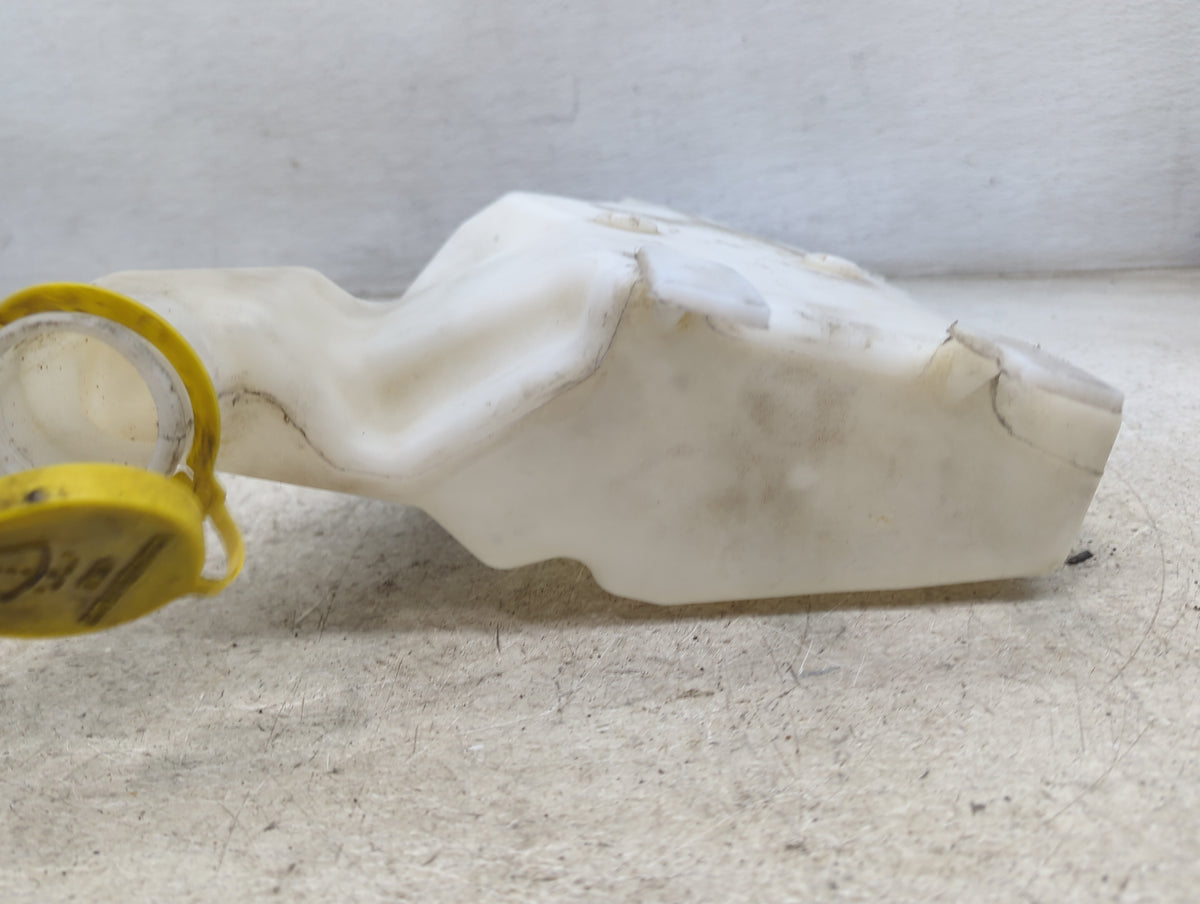 2000-2002 Dodge Ram 1500 Windshield Washer Fluid Reservoir Bottle Oem 1498750 - Oemusedautoparts1.com