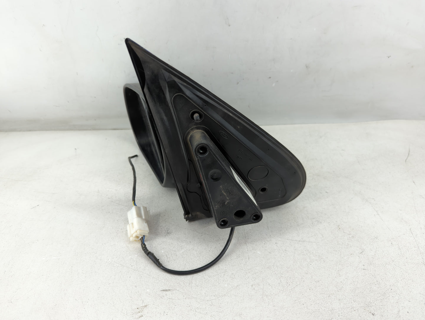 2001-2002 Ford Escape Driver Side View Mirror - Left Door Mirror OEM Used - Oemusedautoparts1.com