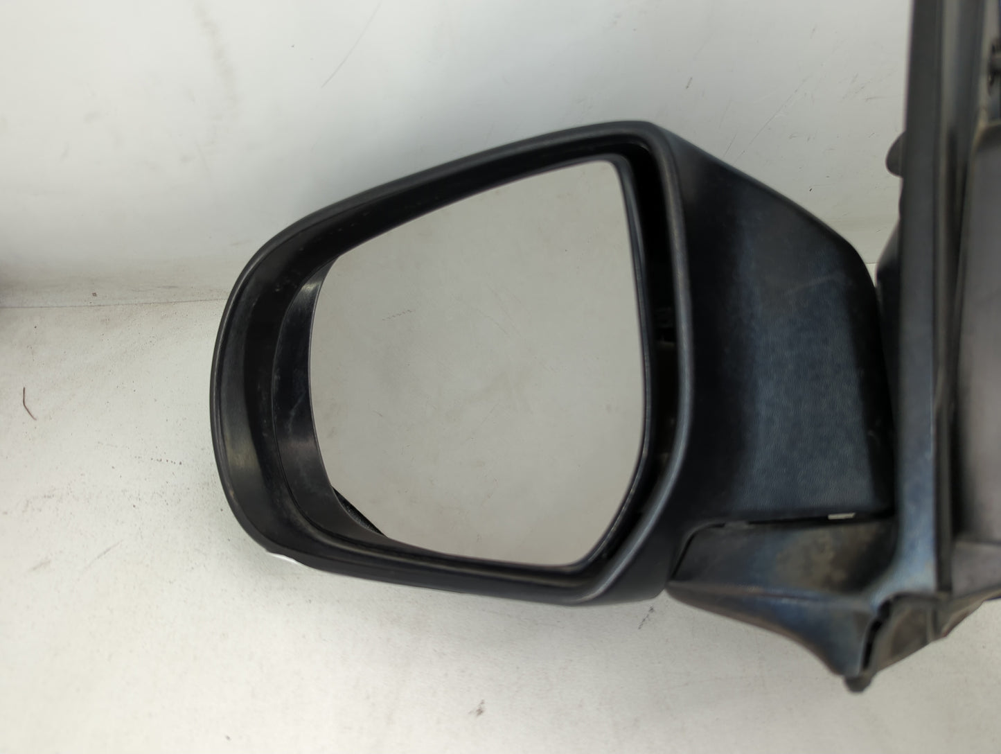 2001-2002 Ford Escape Driver Side View Mirror - Left Door Mirror OEM Used - Oemusedautoparts1.com