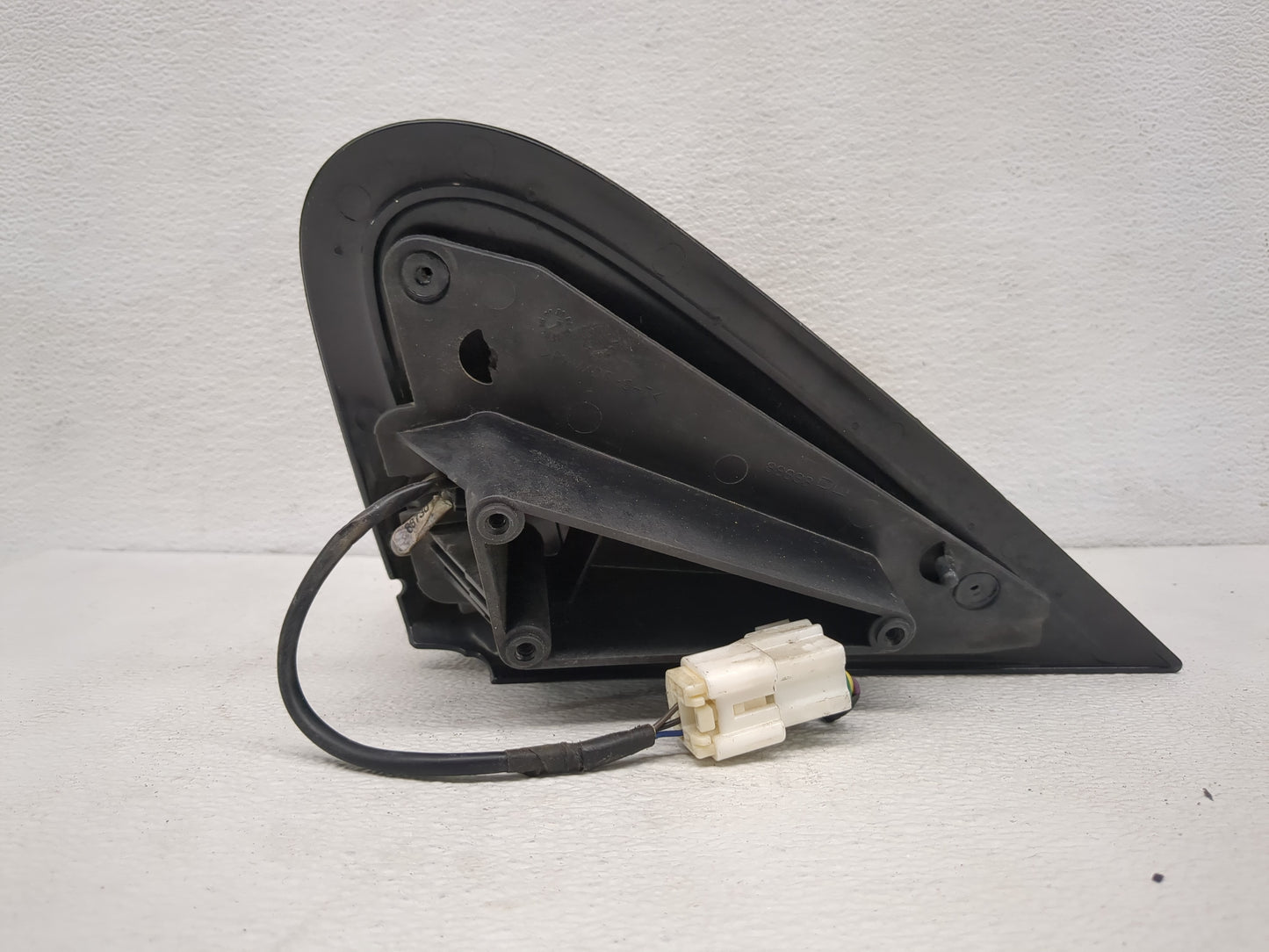 2001-2007 Ford Escape Passenger Side View Mirror - Right Door Mirror OEM Used - Oemusedautoparts1.com