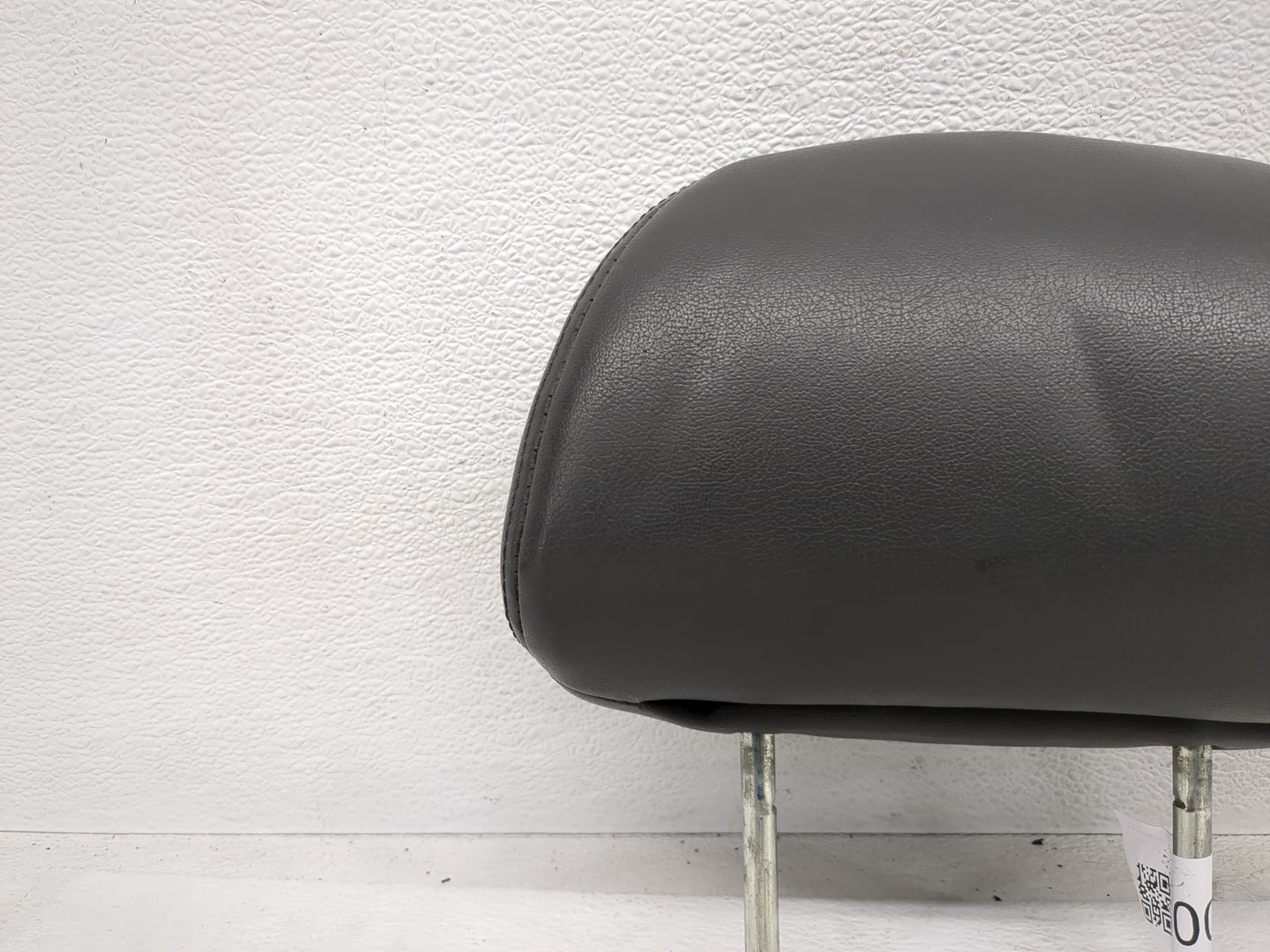 2001-2004 Ford Escape Headrest Head Rest Front Driver Passenger Seat Fits Fits 2001 2002 2003 2004 OEM Used Auto Parts - Oem