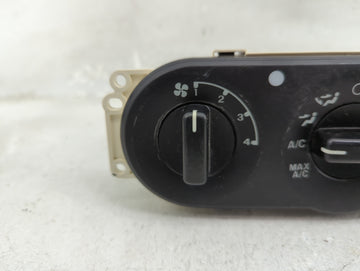 2001-2002 Ford Escape Climate Control Module Temperature AC/Heater Replacement P/N:YL8H-19980-A 19980A Fits Fits 2001 2002 OEM Used Auto Parts