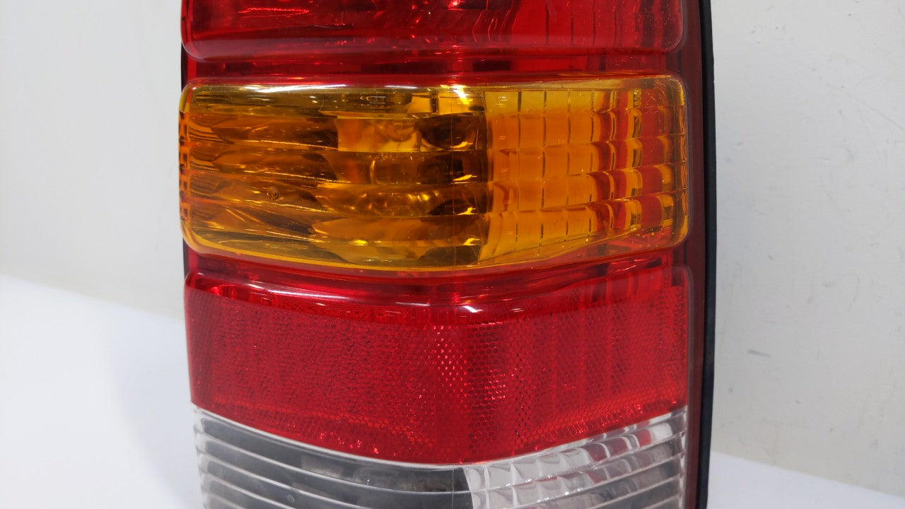 2001-2007 Ford Escape Tail Light Assembly Passenger Right OEM P/N:1L84-13B504-D 4L84-13B504-D Fits OEM Used Auto Parts - Oem