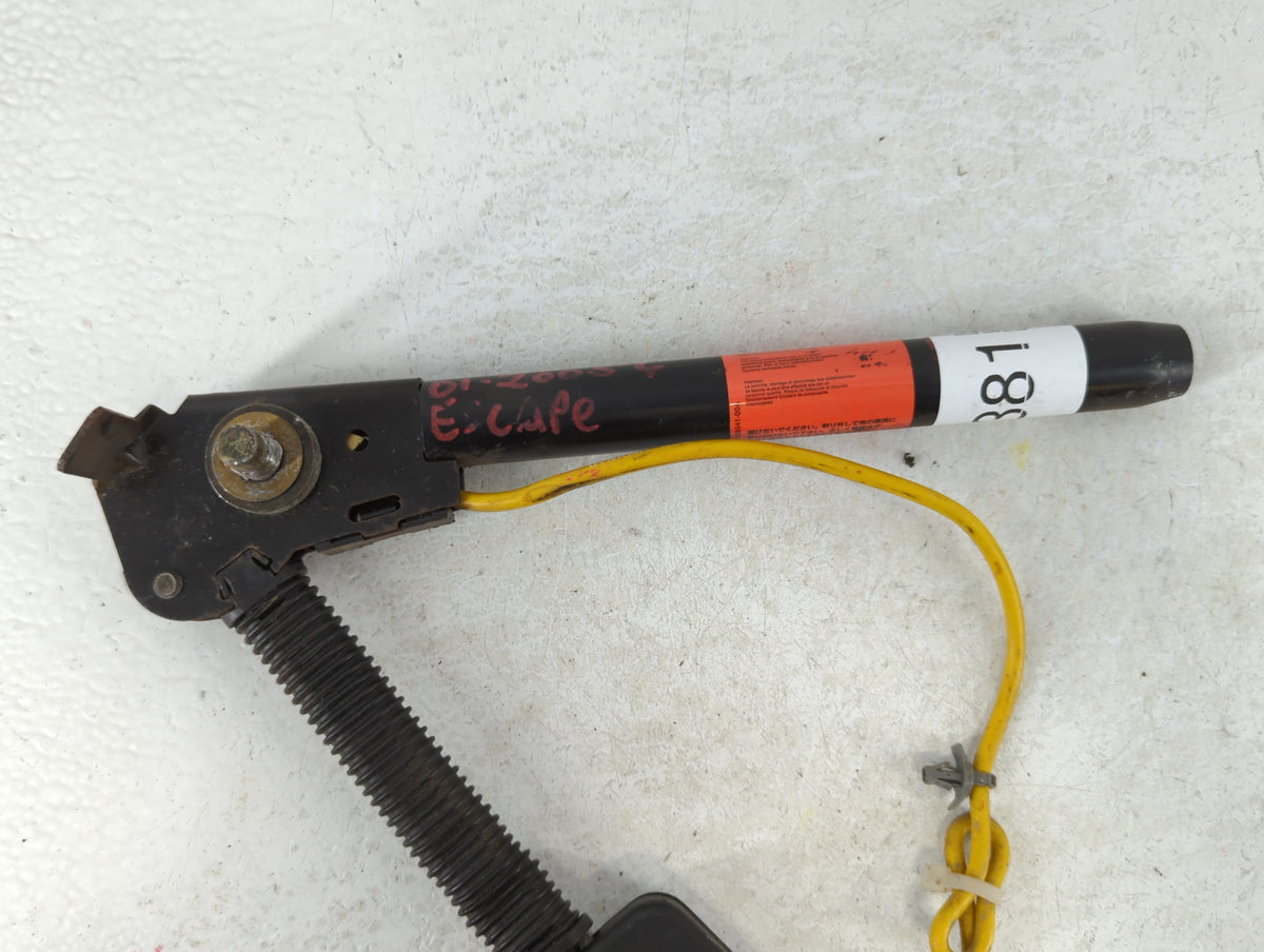 2001 Ford Escape  Passenger Right Seat Belt Rear Retractor - Oemusedautoparts1.com