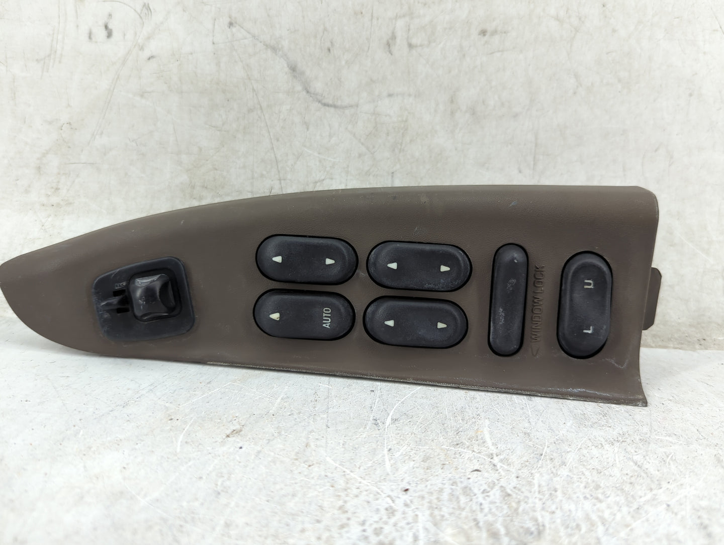 2001 Ford Excursion Passenger Right Power Window Switch - Oemusedautoparts1.com
