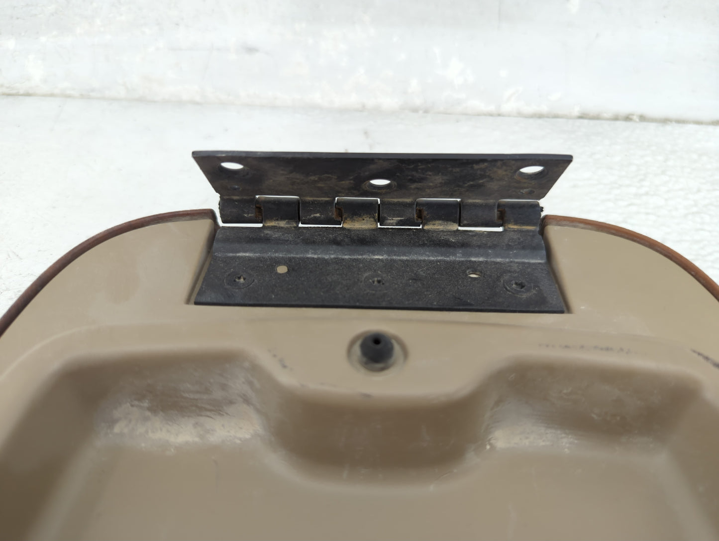 2001 Ford Excursion Center Console Armrest Cover Lid Fits OEM Used Auto Parts - Oemusedautoparts1.com