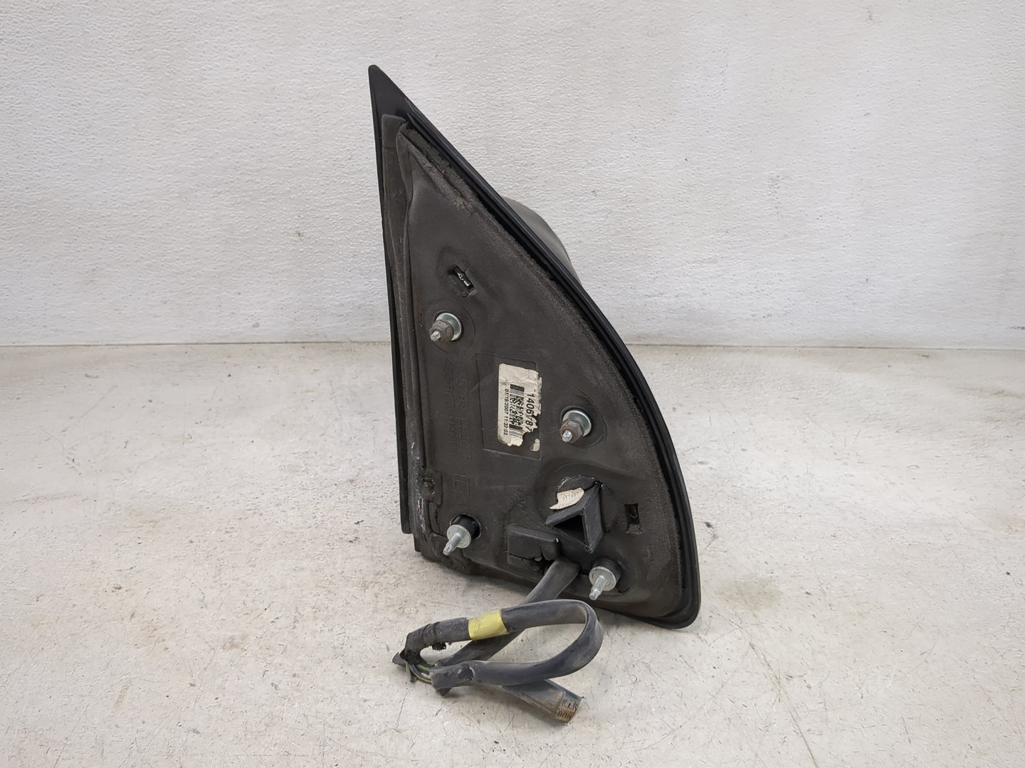 2001 Ford Excursion Driver Side View Mirror - Left Door Mirror OEM Used - Oemusedautoparts1.com