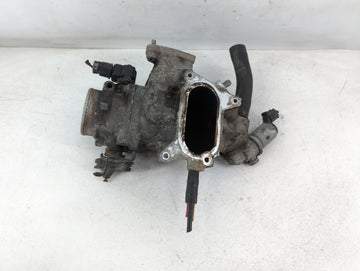 2001 Ford Expedition Throttle Body P/N:YL3U-AB Fits Fits 2000 2002 2003 2004 OEM Used Auto Parts - Oemusedautoparts1.com