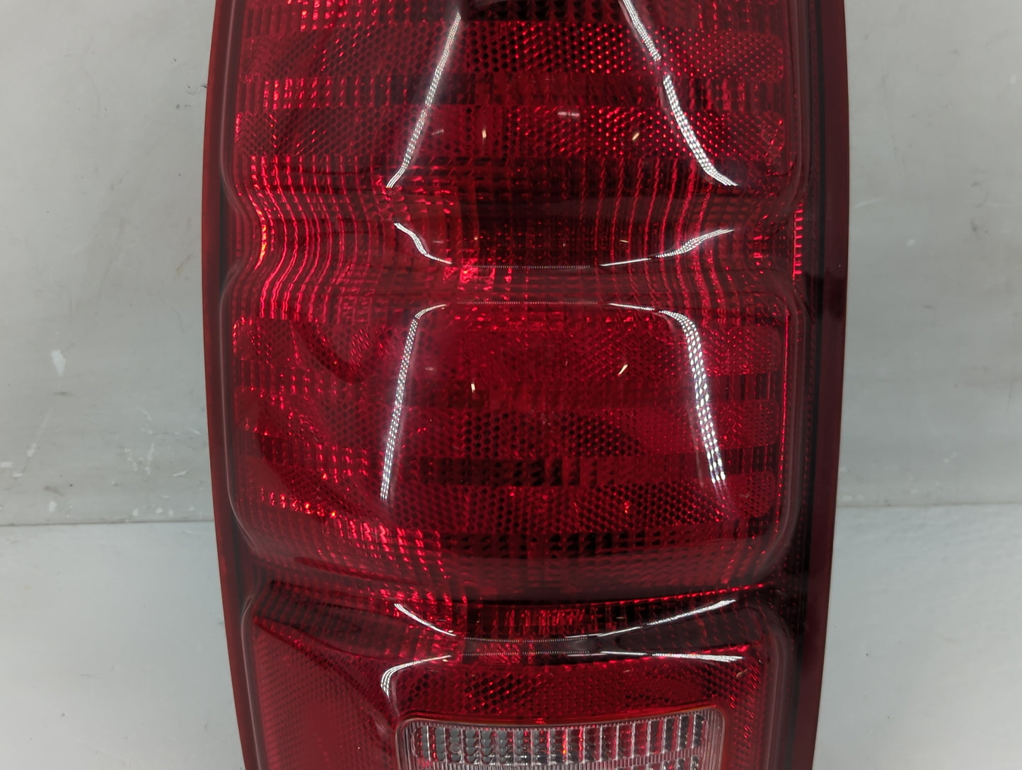 1997-2002 Ford Expedition Tail Light Assembly Driver Left OEM P/N:A1P2RST-97EN Fits Fits 1997 1998 1999 2000 2001 2002 OEM U