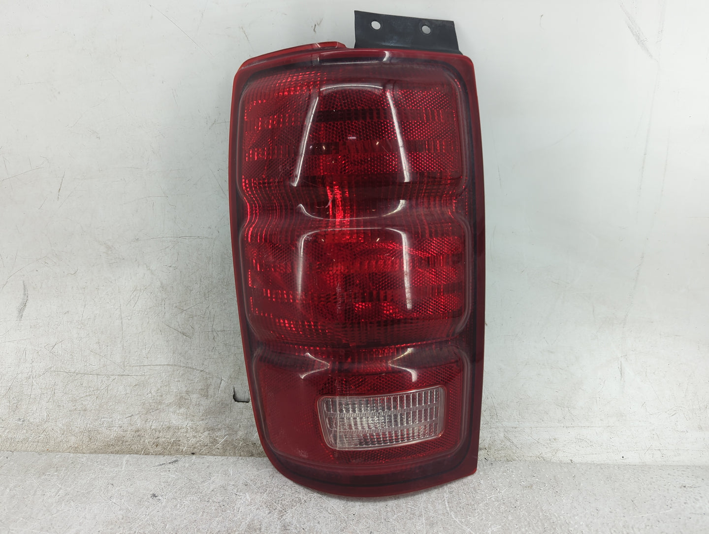 1997-2002 Ford Expedition Tail Light Assembly Driver Left OEM P/N:1L1X-13B505-A Fits Fits 1997 1998 1999 2000 2001 2002 OEM 