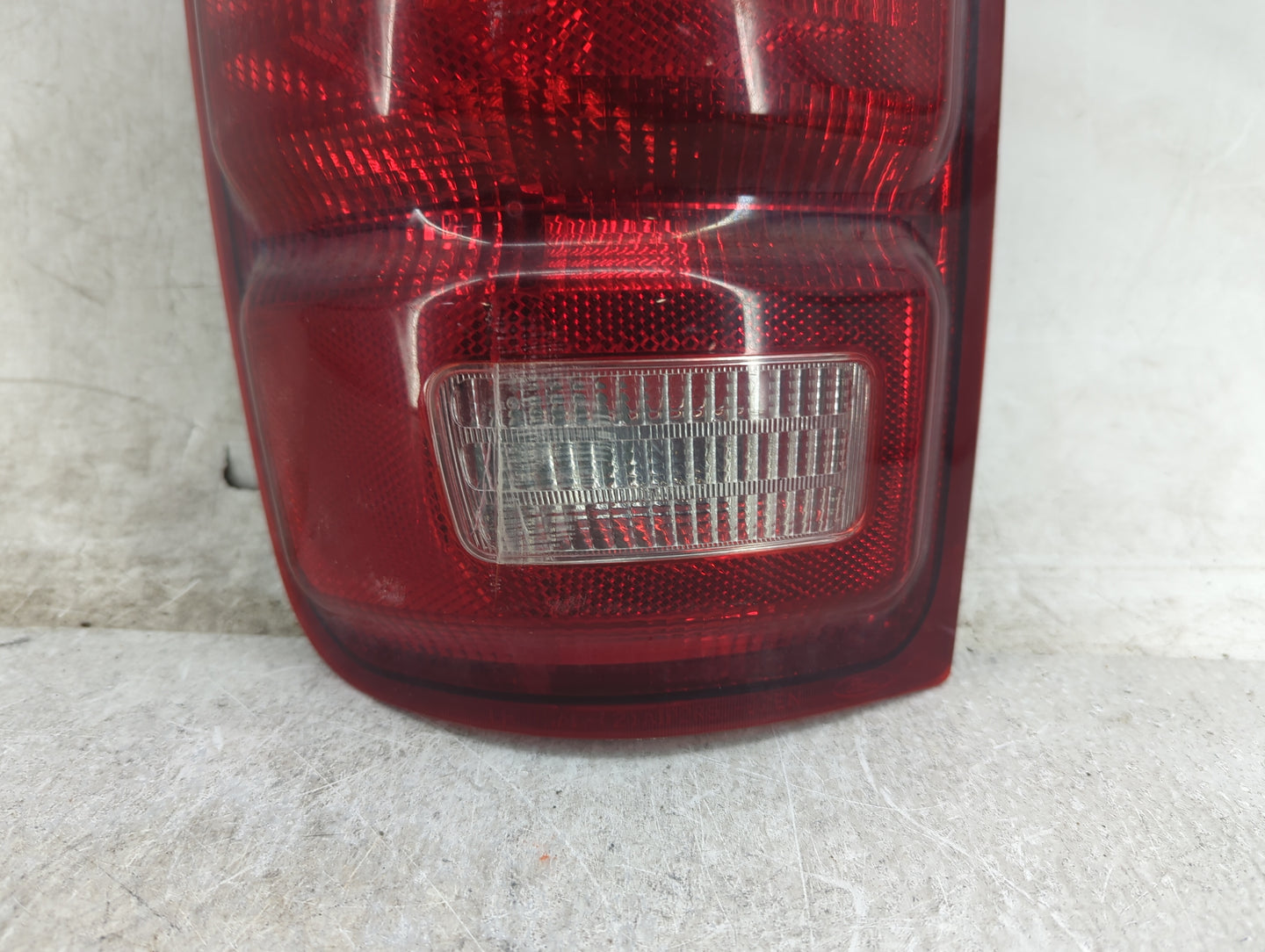 1997-2002 Ford Expedition Tail Light Assembly Driver Left OEM P/N:1L1X-13B505-A Fits Fits 1997 1998 1999 2000 2001 2002 OEM 