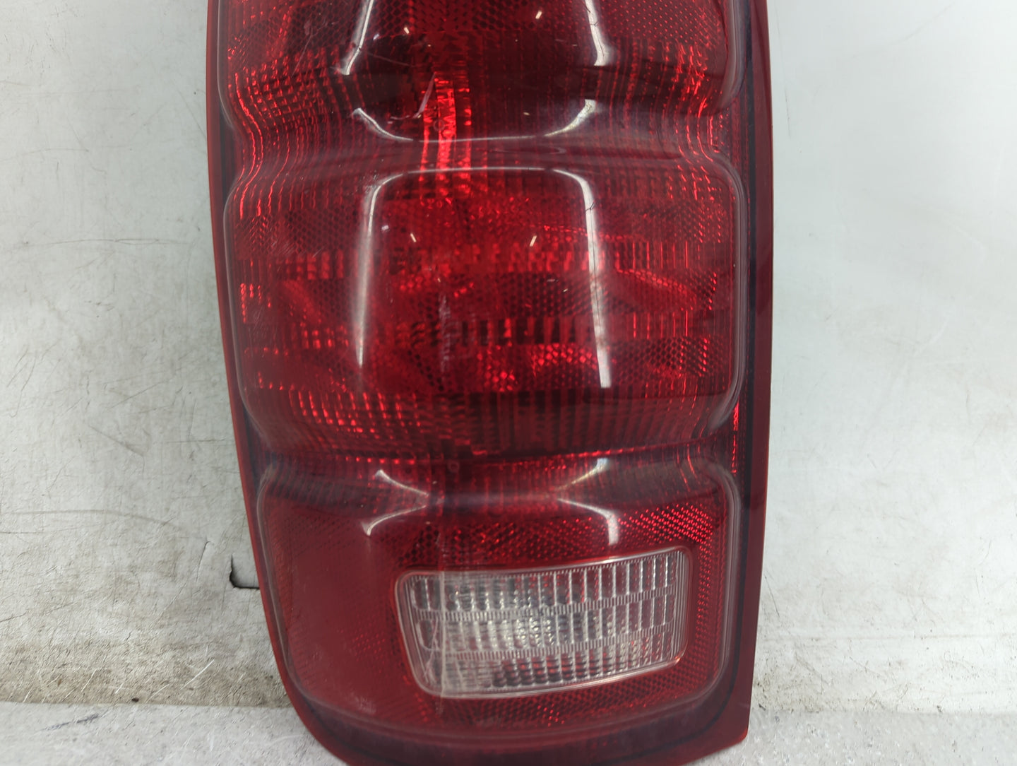 1997-2002 Ford Expedition Tail Light Assembly Driver Left OEM P/N:1L1X-13B505-A Fits Fits 1997 1998 1999 2000 2001 2002 OEM 