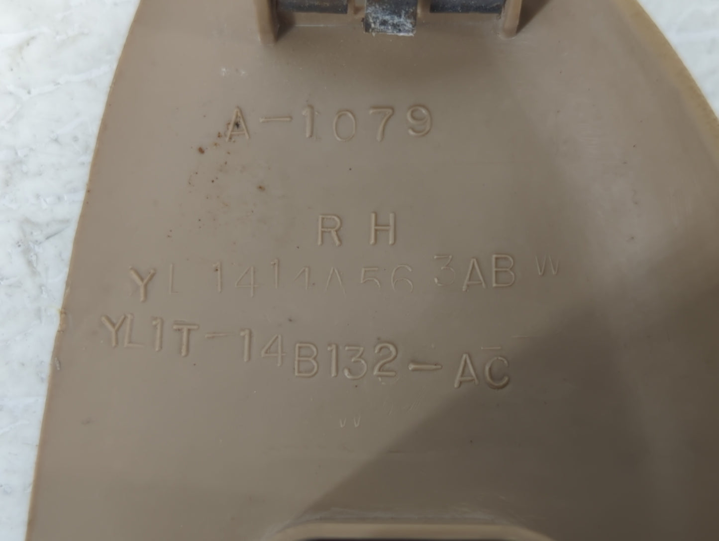 2001 Ford Expedition Passenger Right Power Window Switch Yl1t-14b132-ac - Oemusedautoparts1.com