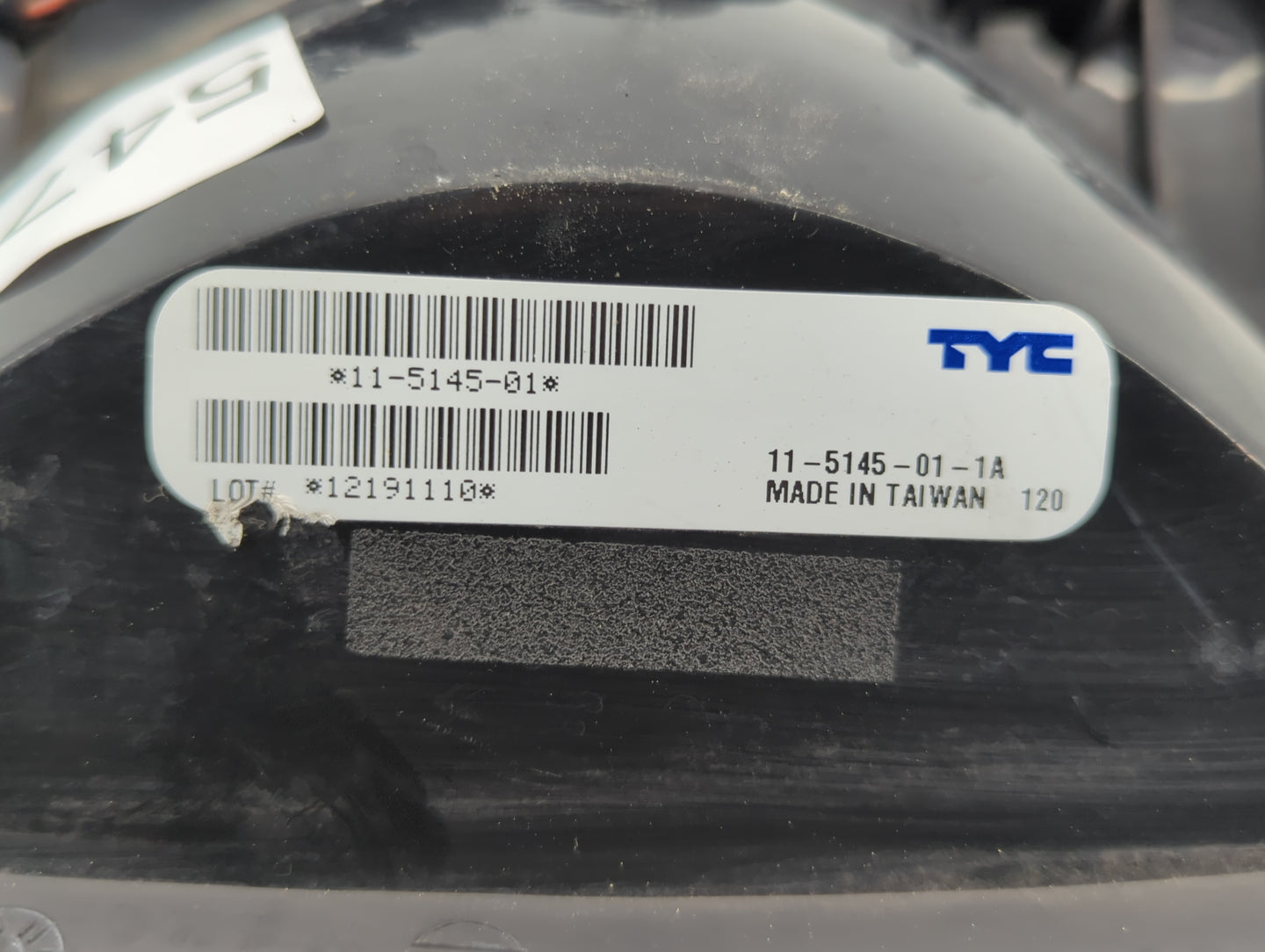 1997-2002 Ford Expedition Tail Light Assembly Passenger Right OEM Fits Fits 1997 1998 1999 2000 2001 2002 OEM Used Auto Part