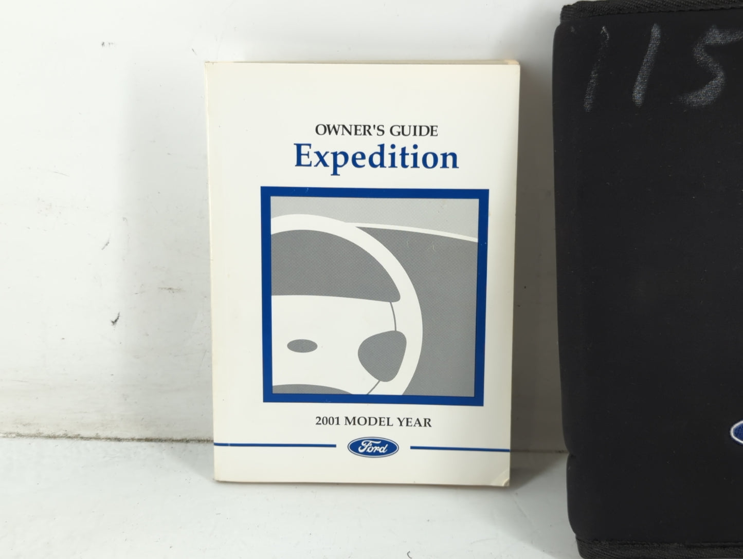 2001 Ford Expedition Owners Manual Book Guide P/N:1L1J-19A321-AB OEM Used Auto Parts - Oemusedautoparts1.com