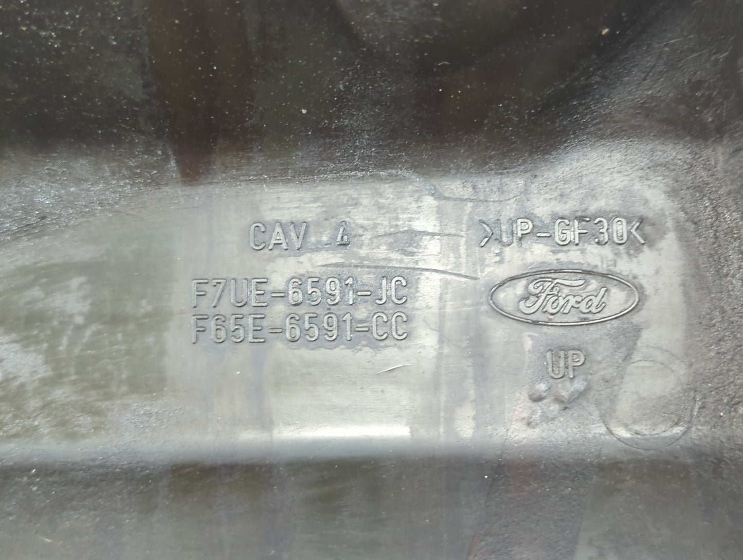 2002 Ford Expedition Engine Oil Pan P/N:F65E-6591-CC F7UE-6591-JC Fits Fits 1999 2000 2001 2003 2004 OEM Used Auto Parts - O