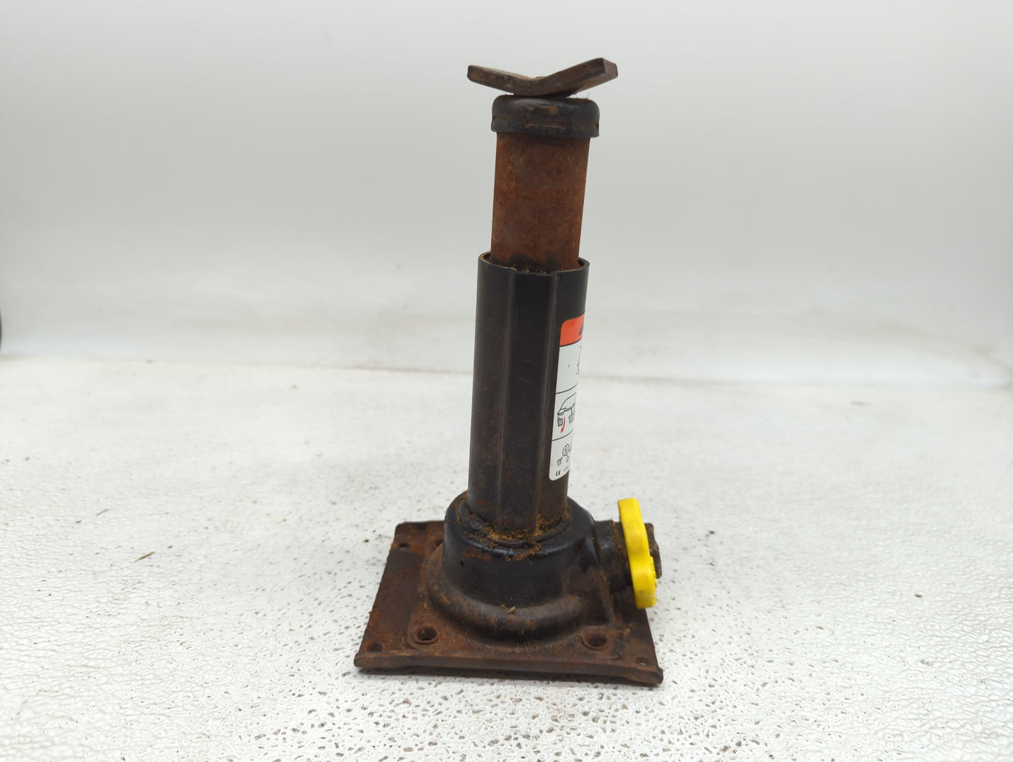 2001 Ford Expedition Spare Scissor Car Jack - Oemusedautoparts1.com