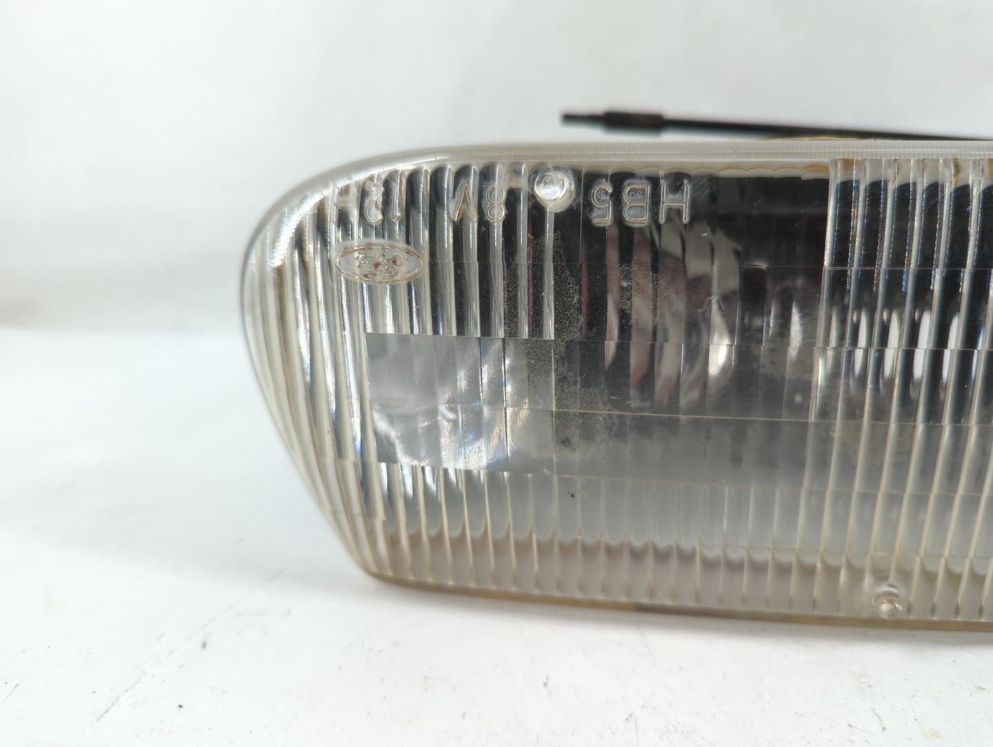 Ford Explorer Passenger Right Oem Head Light Headlight Lamp - Oemusedautoparts1.com