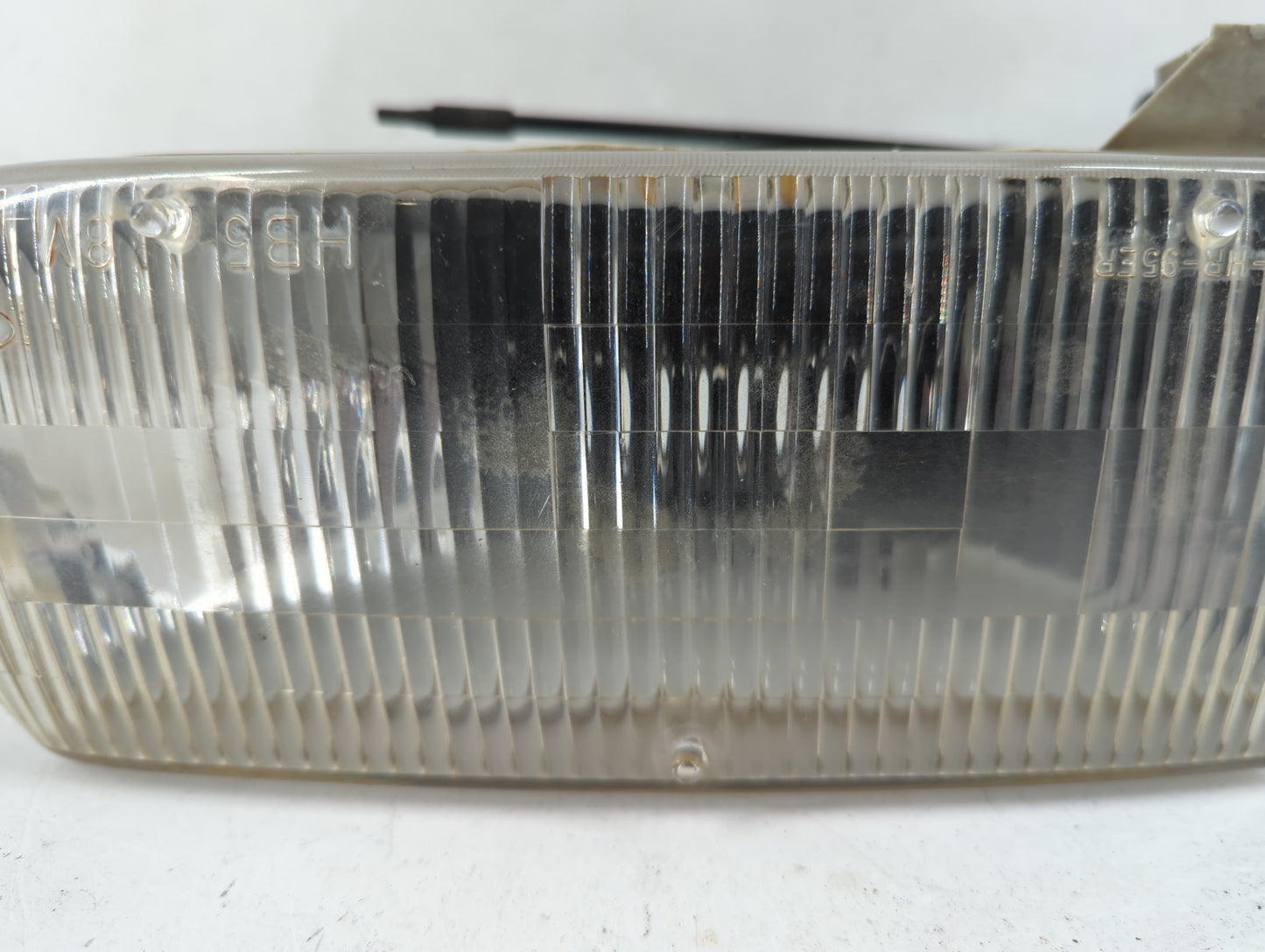 Ford Explorer Passenger Right Oem Head Light Headlight Lamp - Oemusedautoparts1.com