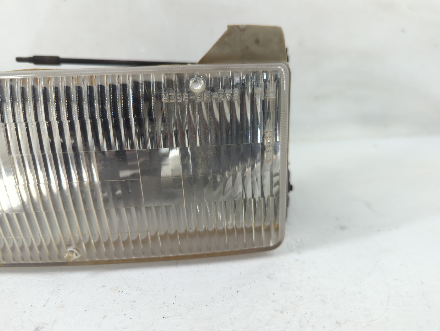 Ford Explorer Passenger Right Oem Head Light Headlight Lamp - Oemusedautoparts1.com
