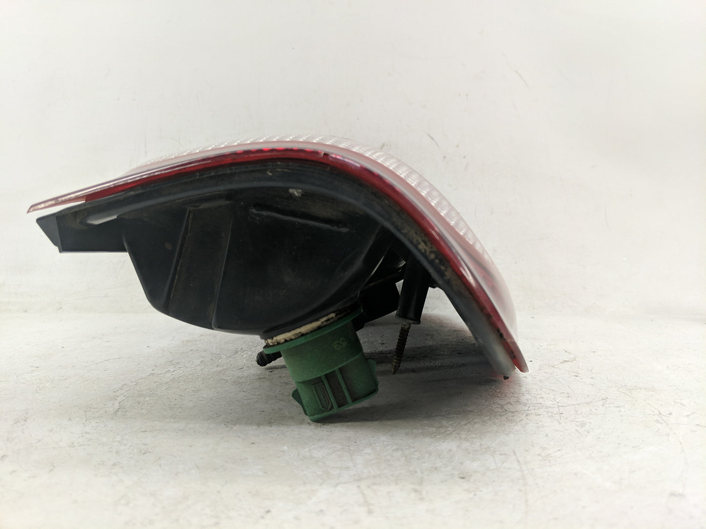 2001-2003 Ford Explorer Tail Light Assembly Passenger Right OEM P/N:44ZH-1202 Fits Fits 2001 2002 2003 OEM Used Auto Parts -