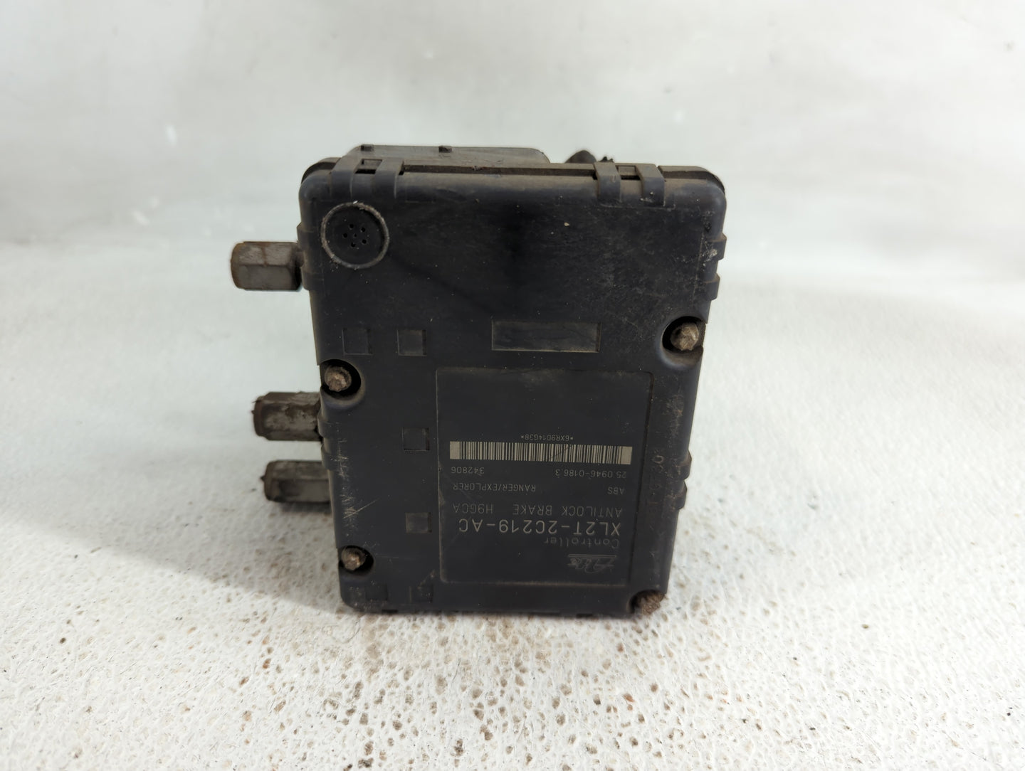 2001-2002 Ford Explorer ABS Pump Control Module Replacement P/N:XL2T-2C219-AC Fits Fits 2001 2002 OEM Used Auto Parts - Oemu