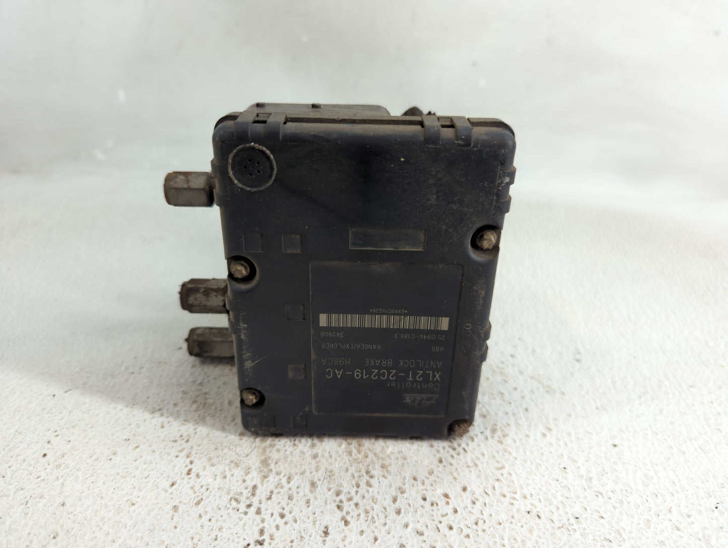 2001-2002 Ford Explorer ABS Pump Control Module Replacement P/N:XL2T-2C219-AC Fits Fits 2001 2002 OEM Used Auto Parts - Oemu