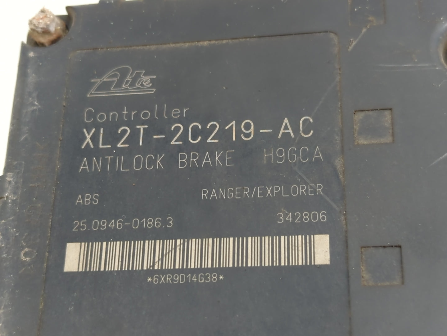 2001-2002 Ford Explorer ABS Pump Control Module Replacement P/N:XL2T-2C219-AC Fits Fits 2001 2002 OEM Used Auto Parts - Oemu