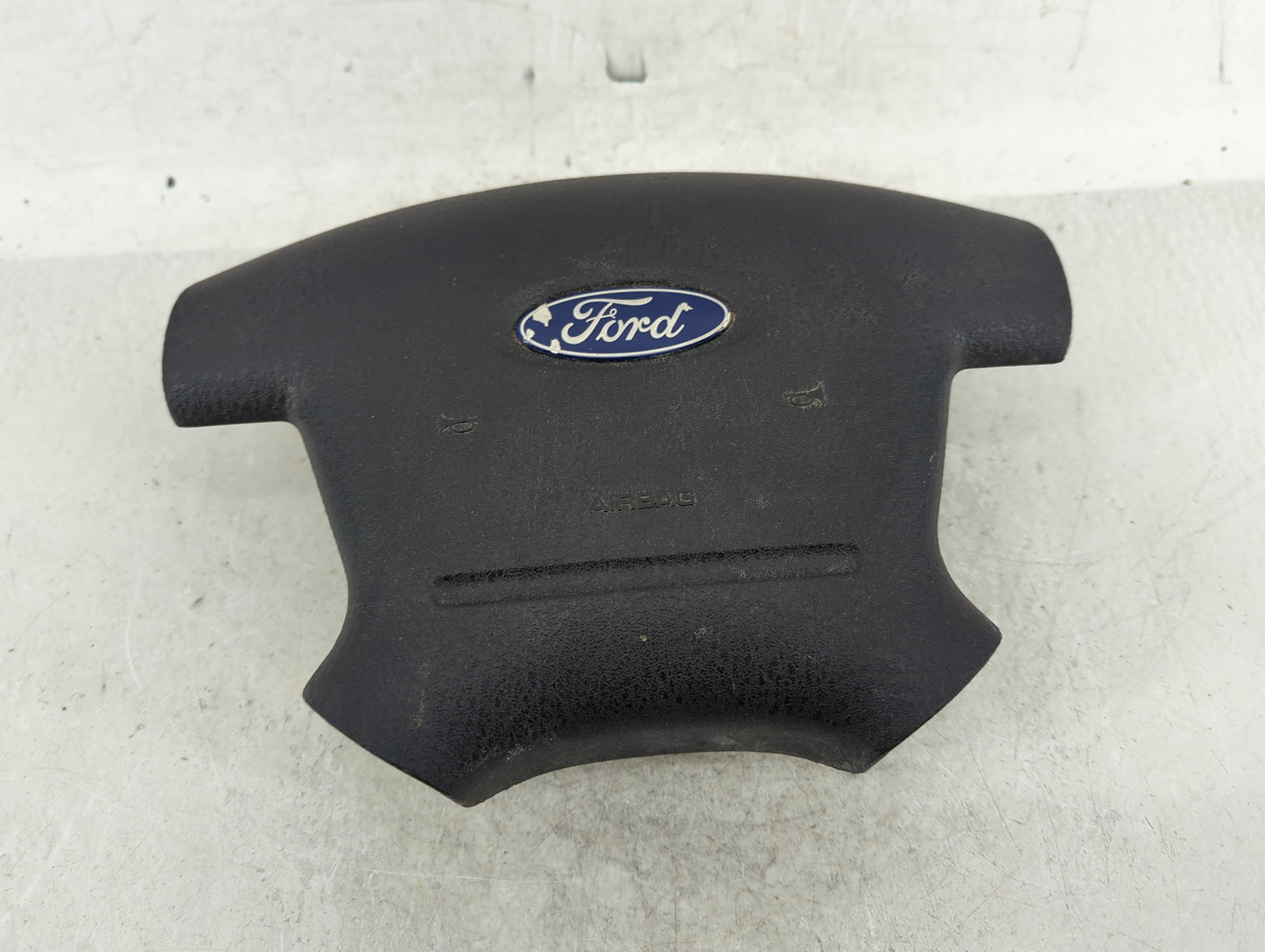 2001-2005 Ford Explorer Air Bag Driver Left Steering Wheel Mounted P/N:30336796A Fits Fits 2001 2002 2003 2004 2005 OEM Used