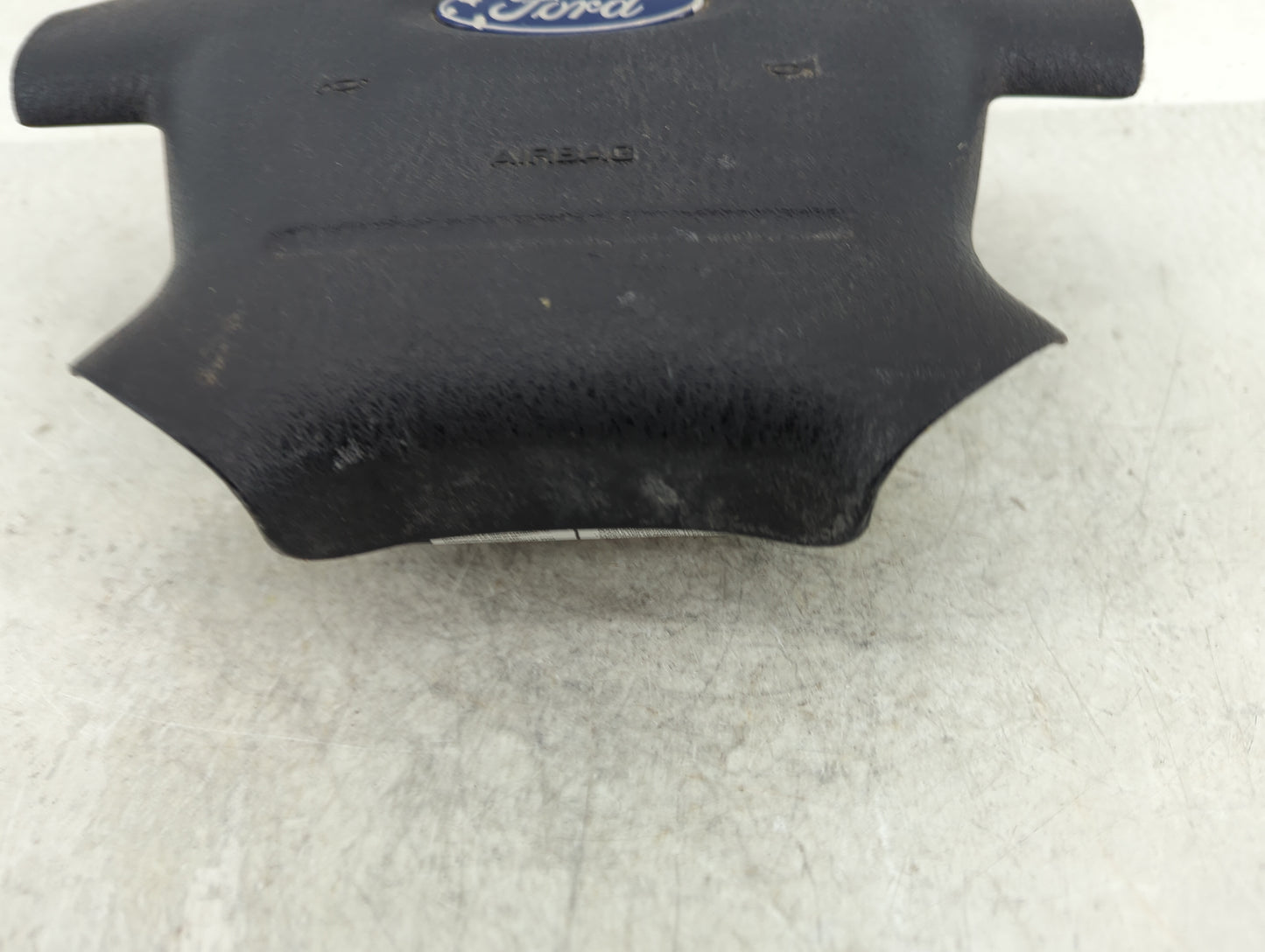 2001-2005 Ford Explorer Air Bag Driver Left Steering Wheel Mounted P/N:30336796A Fits Fits 2001 2002 2003 2004 2005 OEM Used