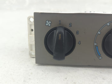 2001-2002 Ford Explorer Climate Control Module Temperature AC/Heater Replacement P/N:XL5H-19C733-BA Fits Fits 2001 2002 OEM Used Auto Parts