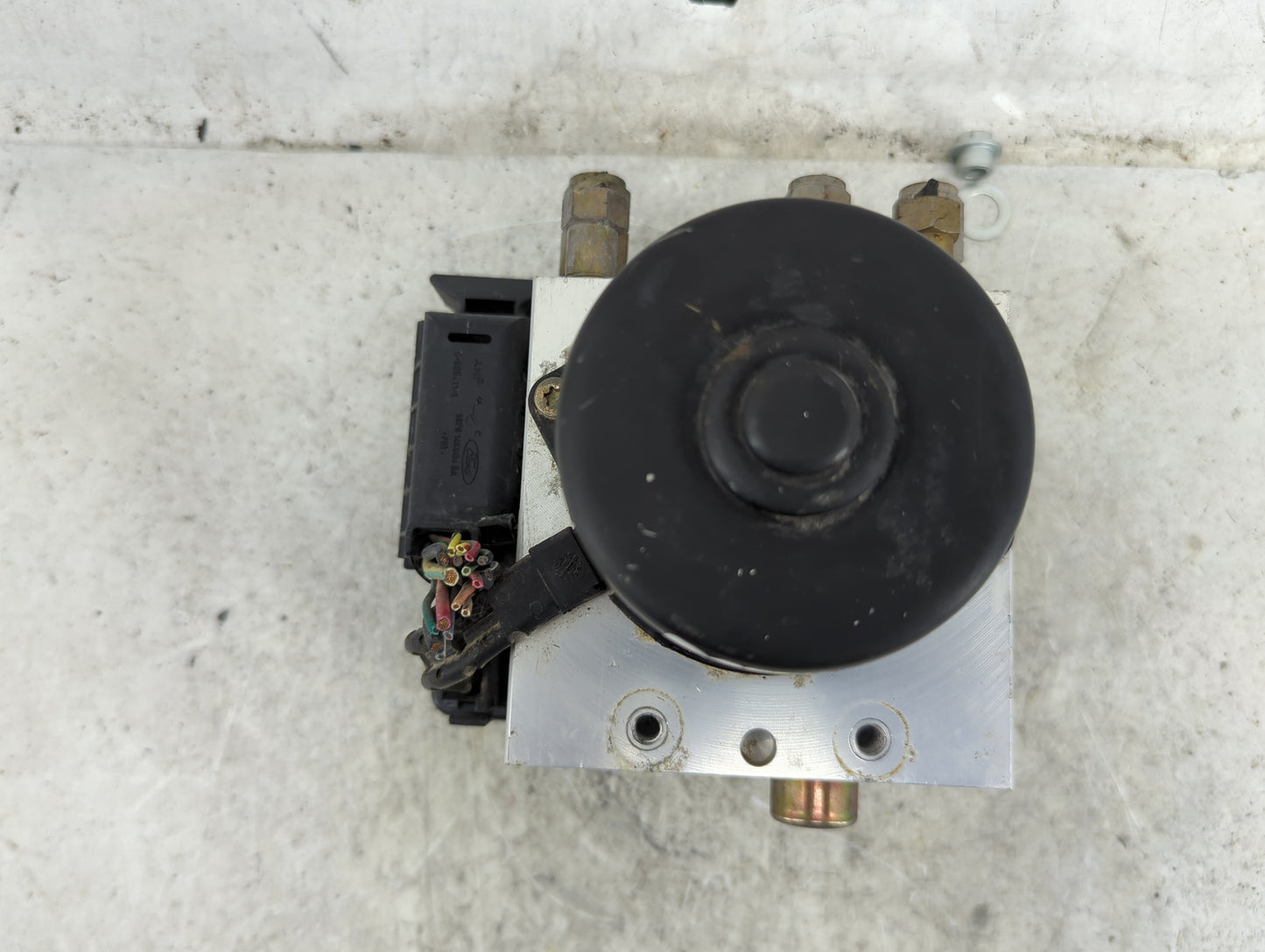 2001-2002 Ford Explorer ABS Pump Control Module Replacement P/N:1L54-2C346-BD 1L5T-2C219-BC, 10.0951-8186.1 Fits Fits 2001 2