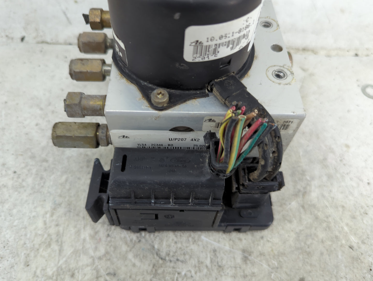 2001-2002 Ford Explorer ABS Pump Control Module Replacement P/N:1L54-2C346-BD 1L5T-2C219-BC, 10.0951-8186.1 Fits Fits 2001 2