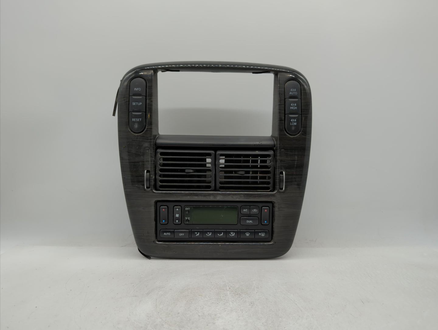 1998-2001 Ford Explorer Radio Control Panel - Oemusedautoparts1.com