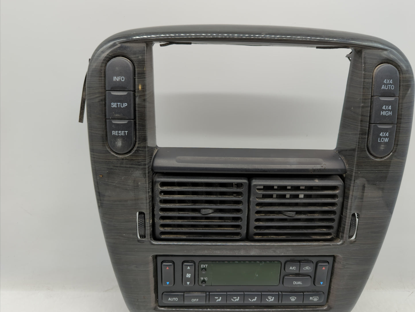 1998-2001 Ford Explorer Radio Control Panel - Oemusedautoparts1.com