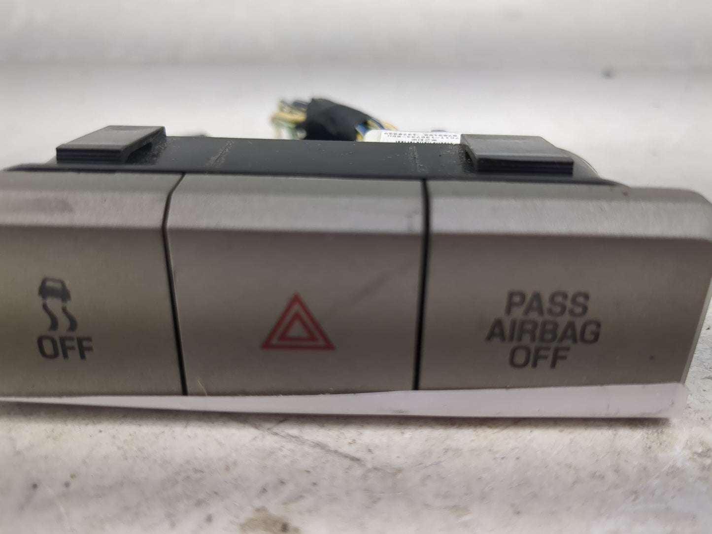 2001 Ford Explorer Climate Control Module Temperature AC/Heater Replacement P/N:7A1T-13D734-BDW Fits OEM Used Auto Parts - O
