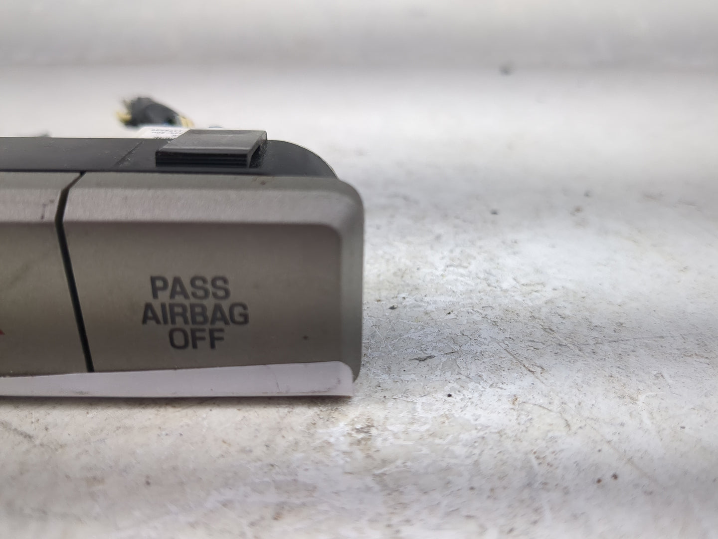 2001 Ford Explorer Climate Control Module Temperature AC/Heater Replacement P/N:7A1T-13D734-BDW Fits OEM Used Auto Parts - O