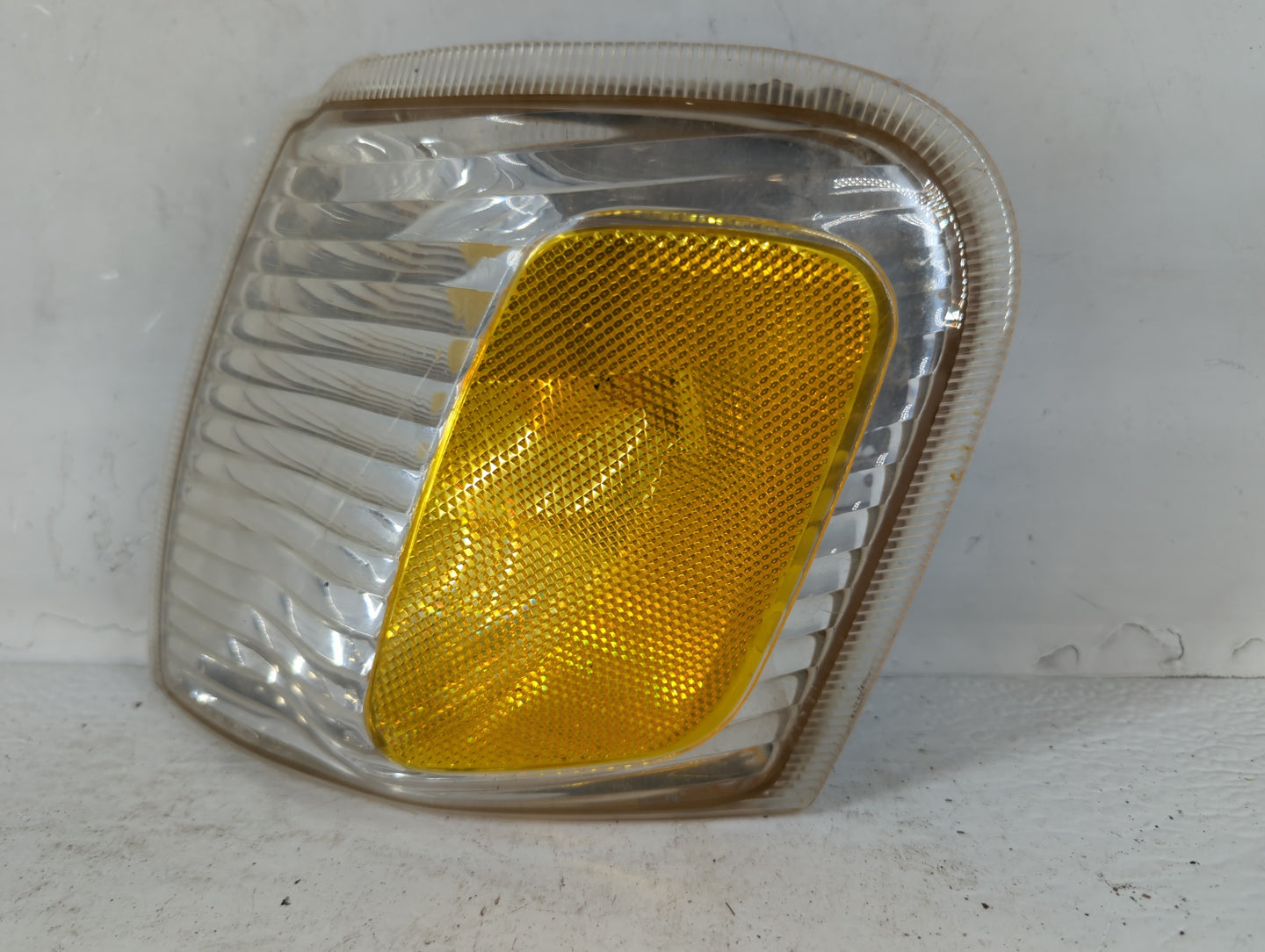 Ford Explorer Driver Left Oem Fog Light Lamp - Oemusedautoparts1.com