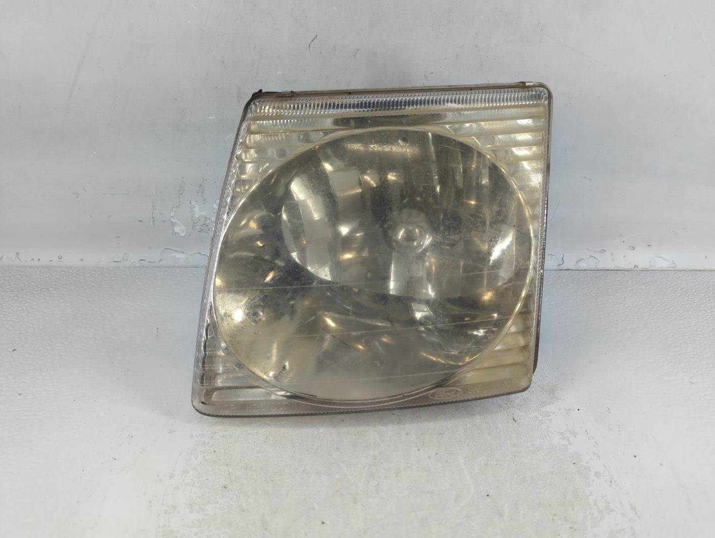 Ford Explorer Driver Left Oem Head Light Headlight Lamp - Oemusedautoparts1.com