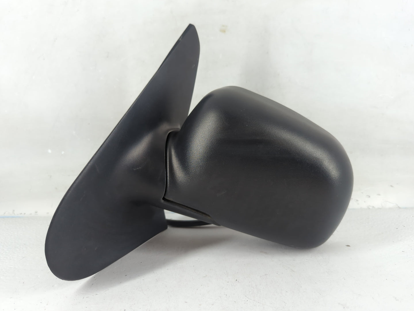 2001-2005 Ford Explorer Driver Side View Mirror - Left Door Mirror OEM Used - Oemusedautoparts1.com