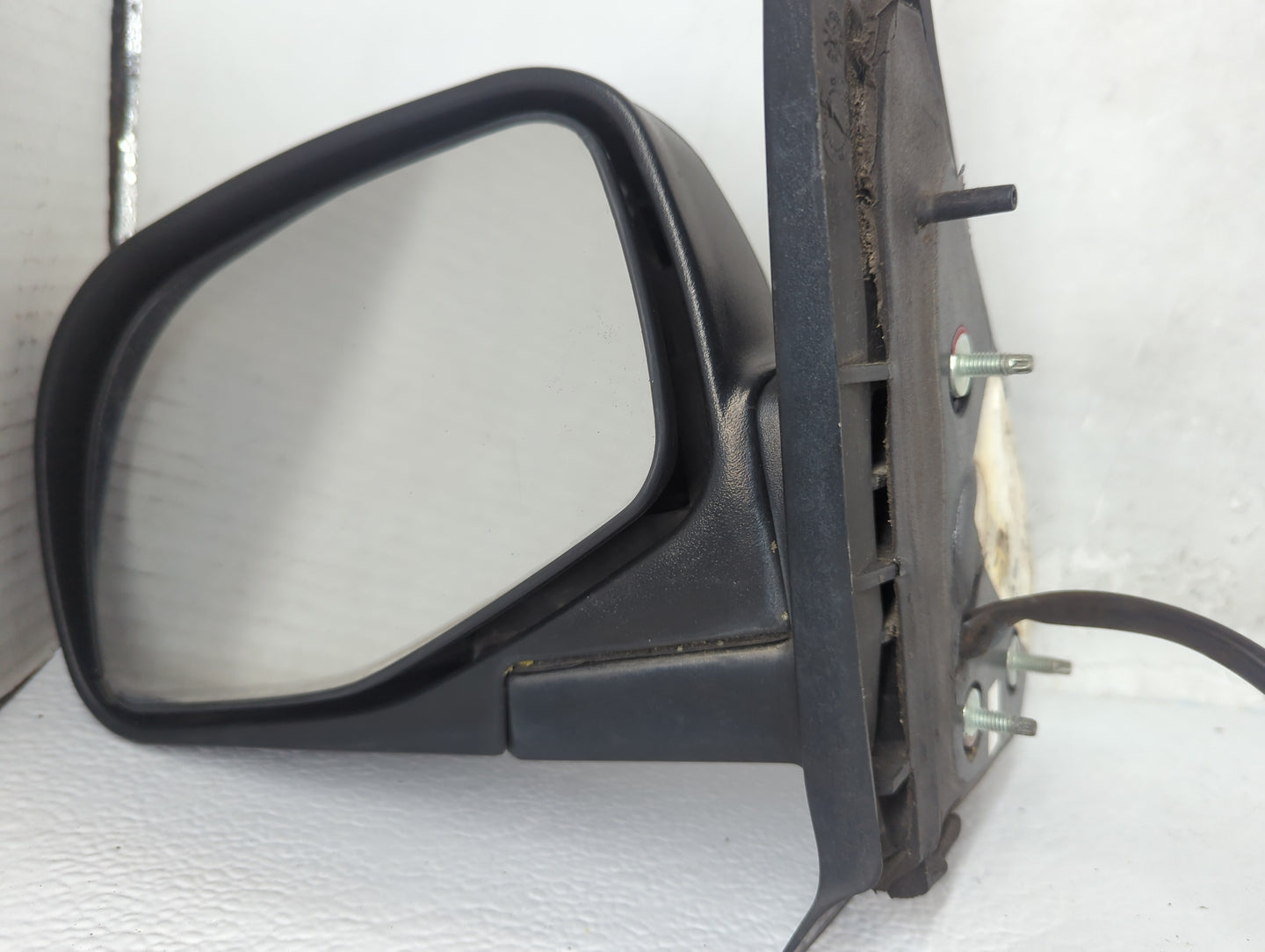 2001-2005 Ford Explorer Driver Side View Mirror - Left Door Mirror OEM Used - Oemusedautoparts1.com