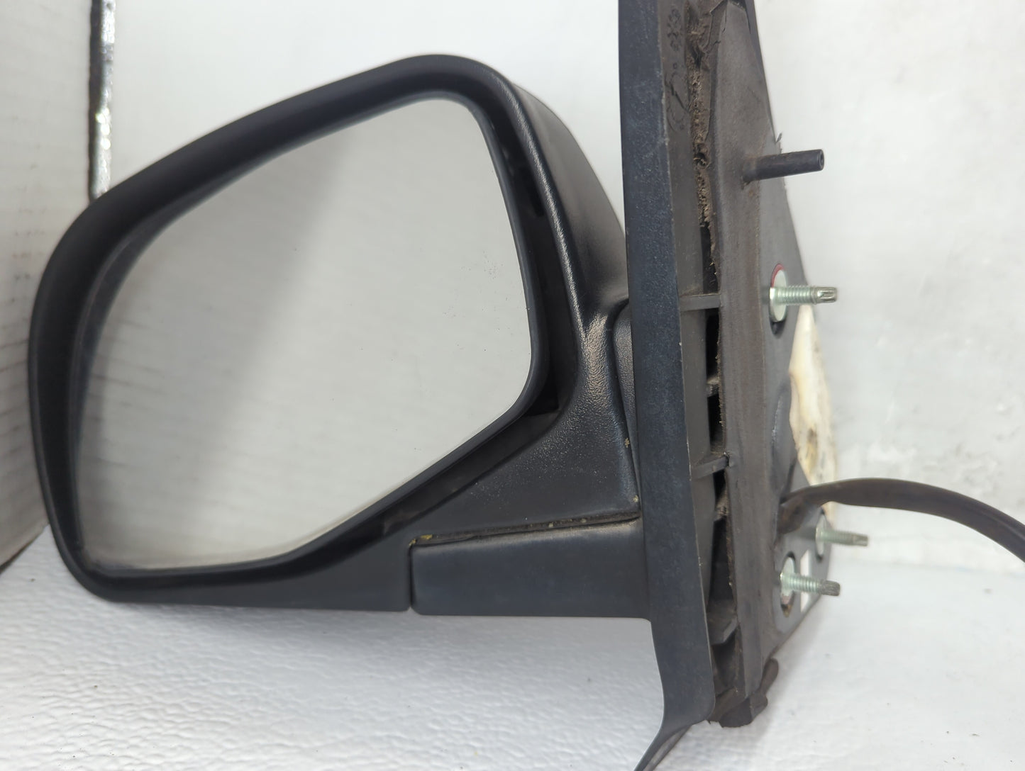 2001-2005 Ford Explorer Driver Side View Mirror - Left Door Mirror OEM Used - Oemusedautoparts1.com