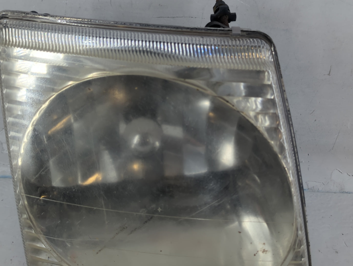Ford Explorer Passenger Right Oem Head Light Headlight Lamp - Oemusedautoparts1.com