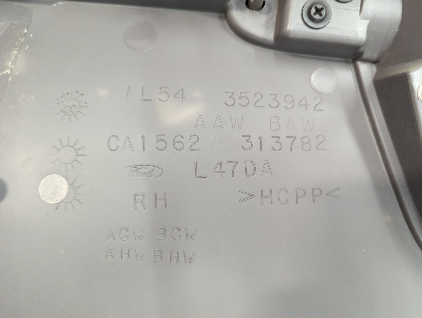 2001 Ford Explorer Front Right Passenger Interior Door Panel Trim - Oemusedautoparts1.com