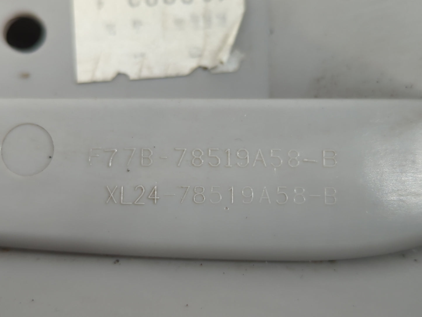 2001 Ford Explorer Overhead Roof Console - Oemusedautoparts1.com