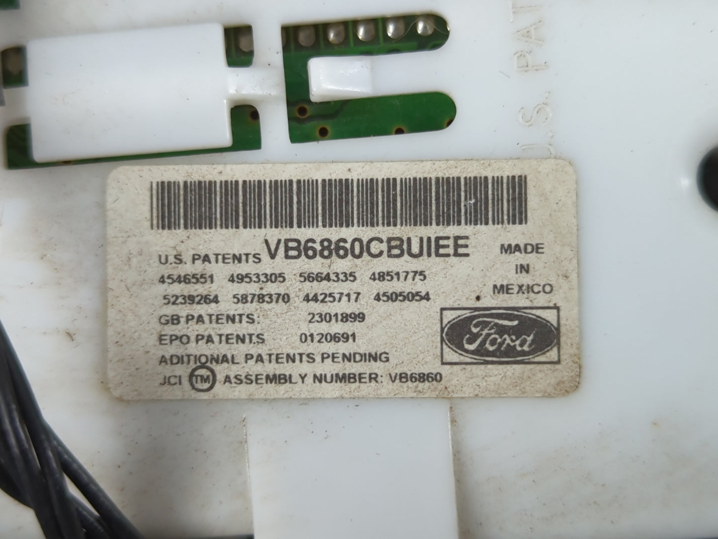 2001 Ford Explorer Overhead Roof Console - Oemusedautoparts1.com