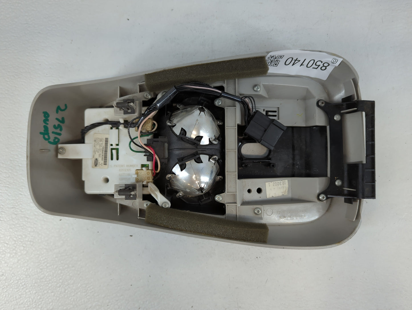 2001 Ford Explorer Overhead Roof Console - Oemusedautoparts1.com