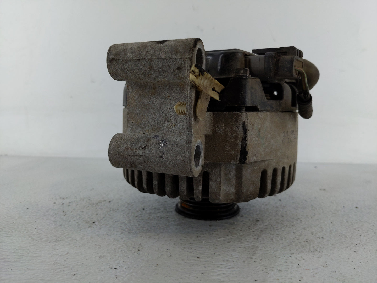 2001-2004 Ford Explorer Sport Trac Alternator Replacement Generator Charging Assembly Engine OEM Fits Fits 2001 2002 2003 20