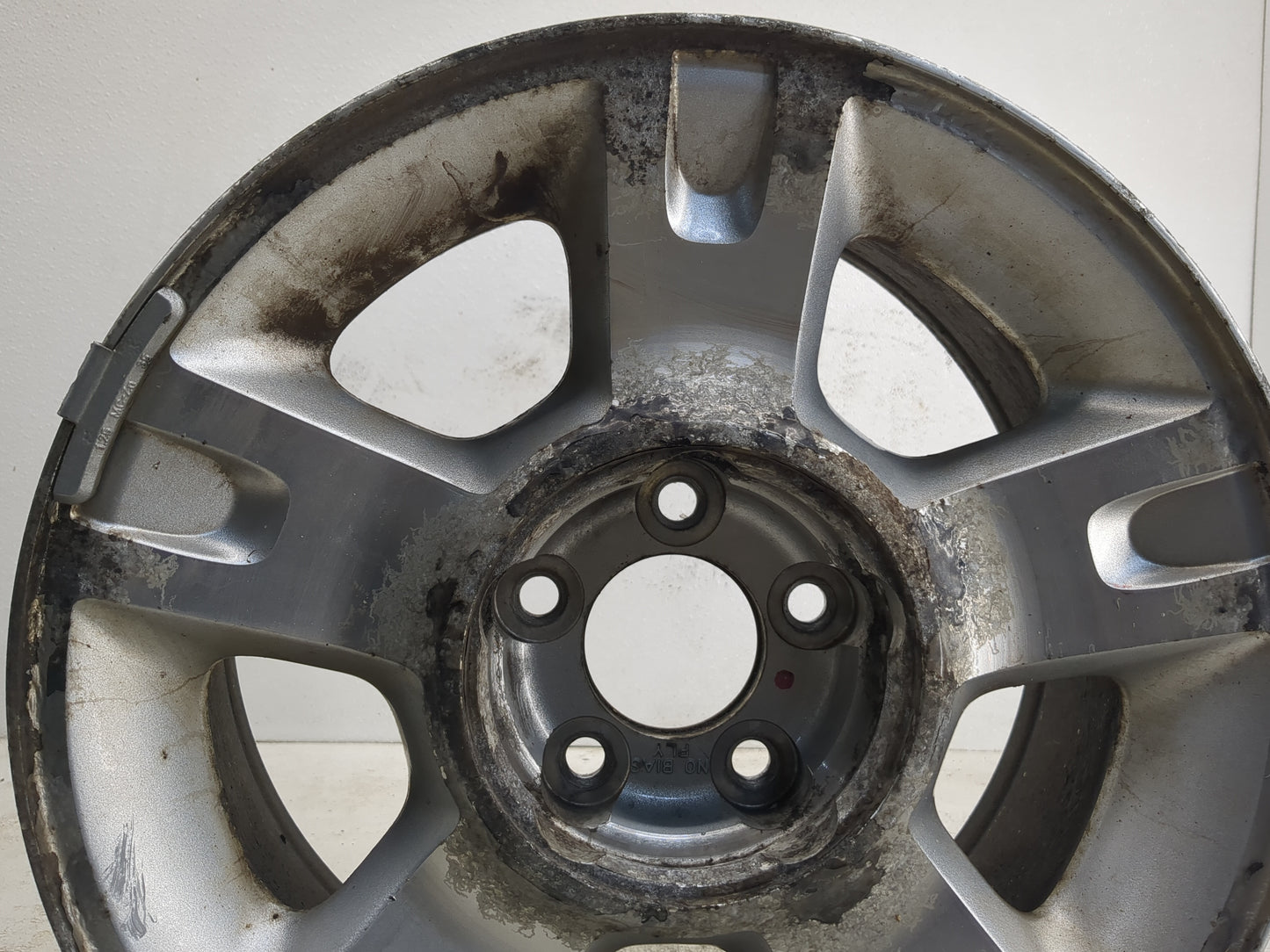 2001-2005 Ford Explorer Sport Trac Oem Wheel Rim - Oemusedautoparts1.com